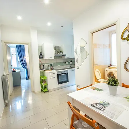 公寓 Refuge On Piazza Re Di -holiday *