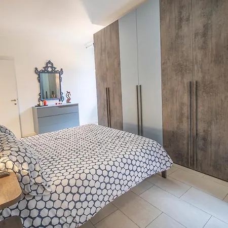 Refuge On Piazza Re Di -holiday 公寓 *