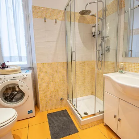 Refuge On Piazza Re Di -holiday 公寓