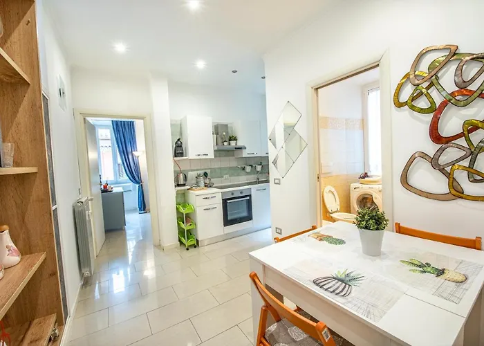 Apartmán Refuge On Piazza Re Di -holiday *