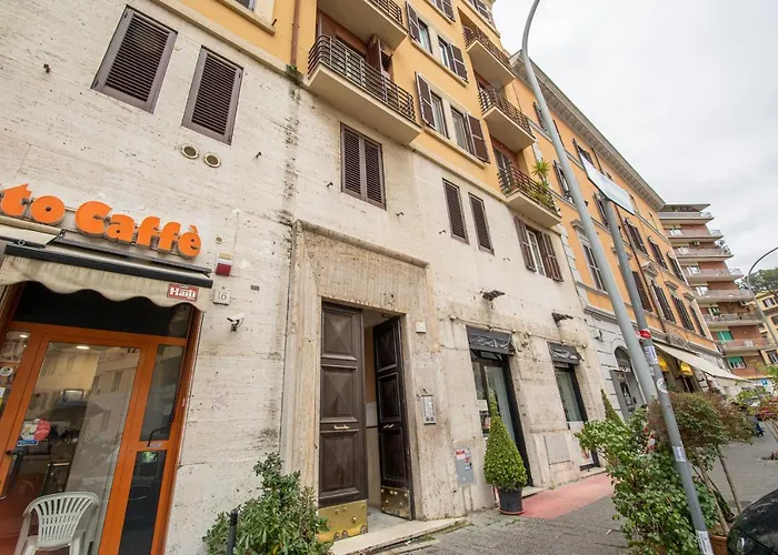 Refuge On Piazza Re Di -holiday Apartmán *
